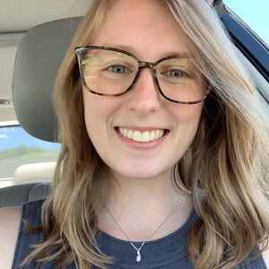 Meet your Posher, Hannah